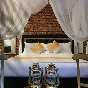 Calesa Real 4*, Querétaro México
